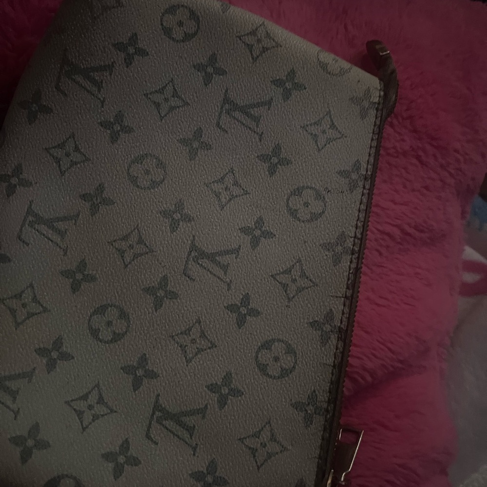 Louis Vuitton White Monogram Pouch - Picture 4 of 5